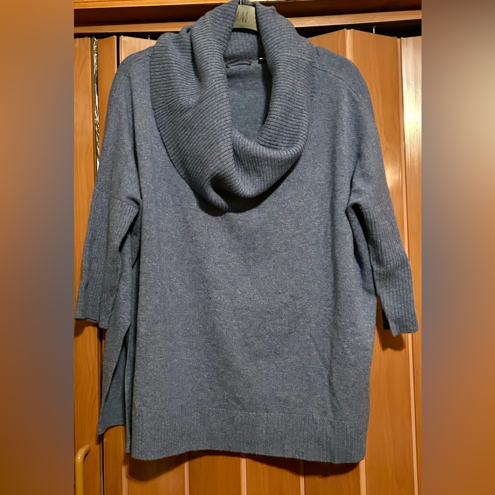 Cullen 100% cashmere Cowl Neck split sides Sweater size M/L sky blue
